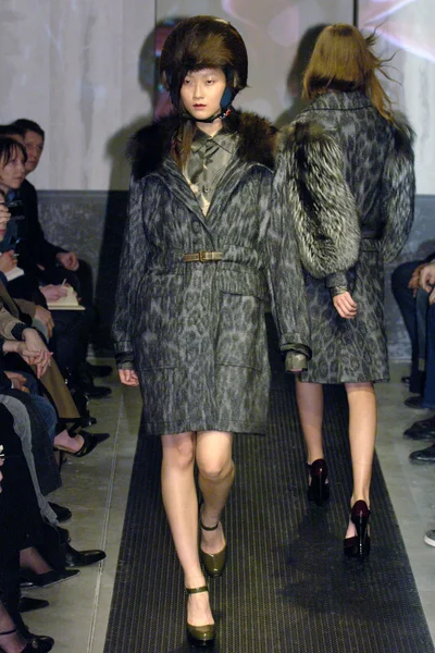 Look 30